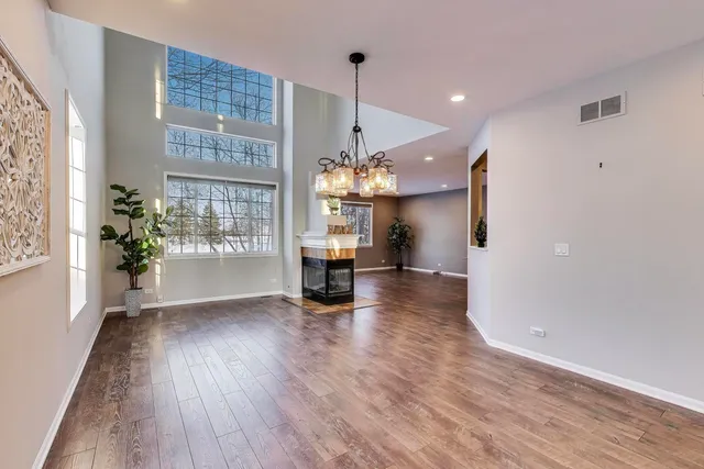 $375,000 | 2304 Stonegate Road, Algonquin, IL 60102