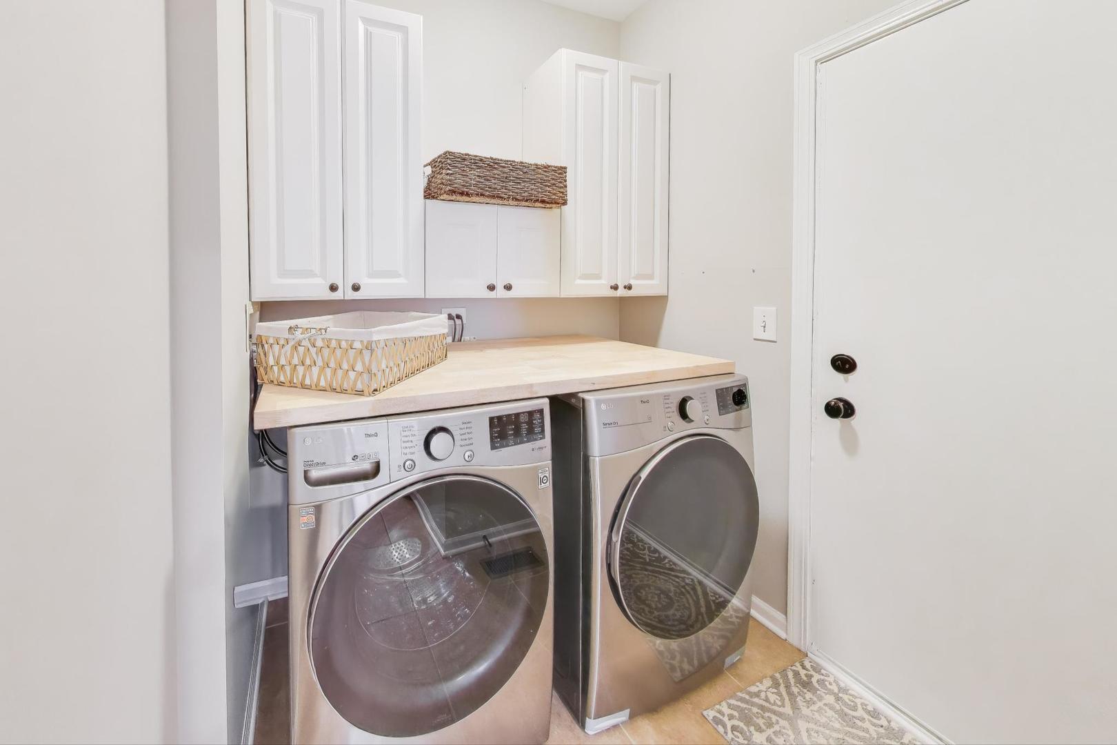 2304 Stonegate Road Algonquin, IL 60102 - Photo 17 of 42 a utility room with dryer and washer