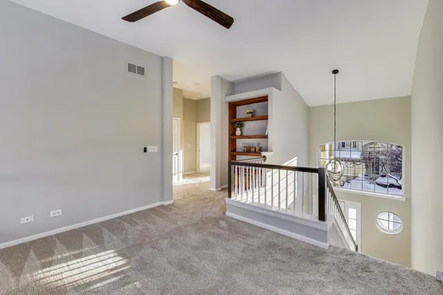 $375,000 | 2304 Stonegate Road, Algonquin, IL 60102