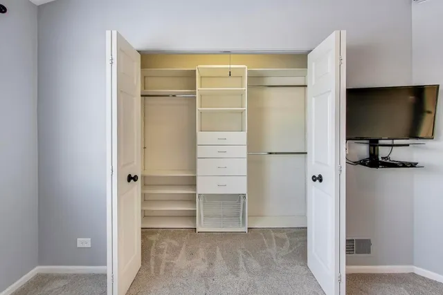 $375,000 | 2304 Stonegate Road, Algonquin, IL 60102