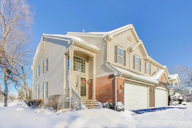 $375,000 | 2304 Stonegate Road, Algonquin, IL 60102