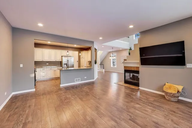 $375,000 | 2304 Stonegate Road, Algonquin, IL 60102