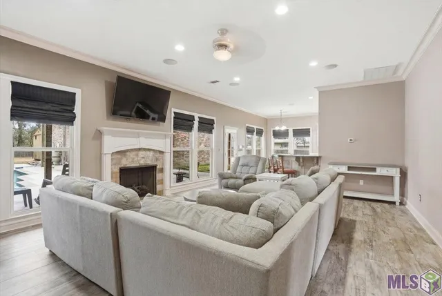 $824,990 | 16372 Joe Sevario Road, Prairieville, LA 70769