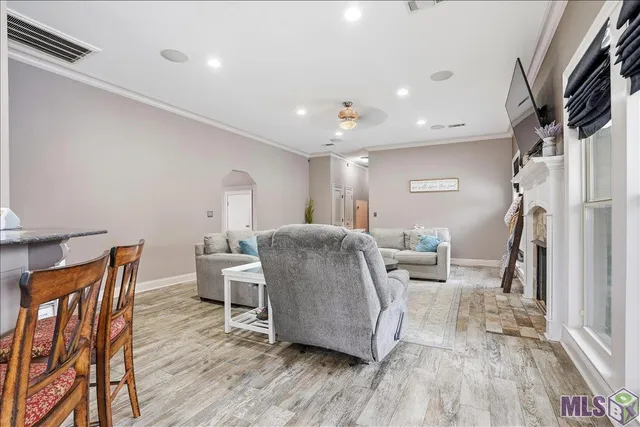 $824,990 | 16372 Joe Sevario Road, Prairieville, LA 70769