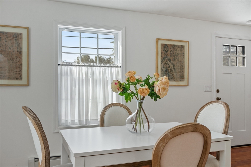 163 Dunstable Road Chelmsford, MA 01863 - Photo 7 of 29 Gallery Image 7