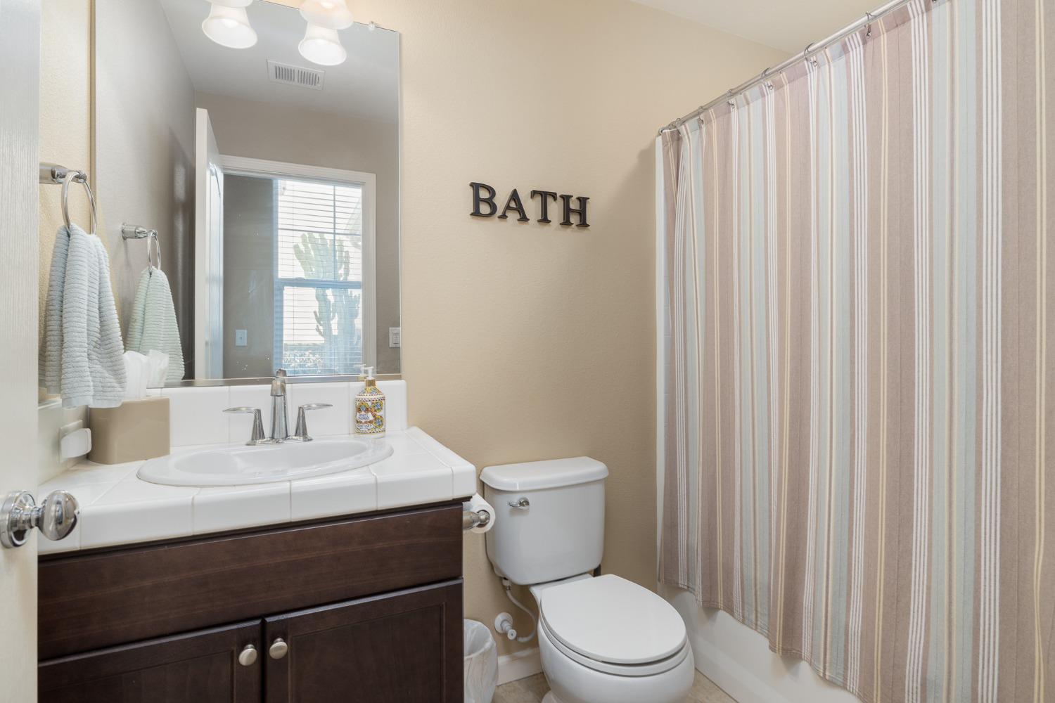 3575 Bellaire Avenue Clovis, CA 93619 - Photo 15 of 34