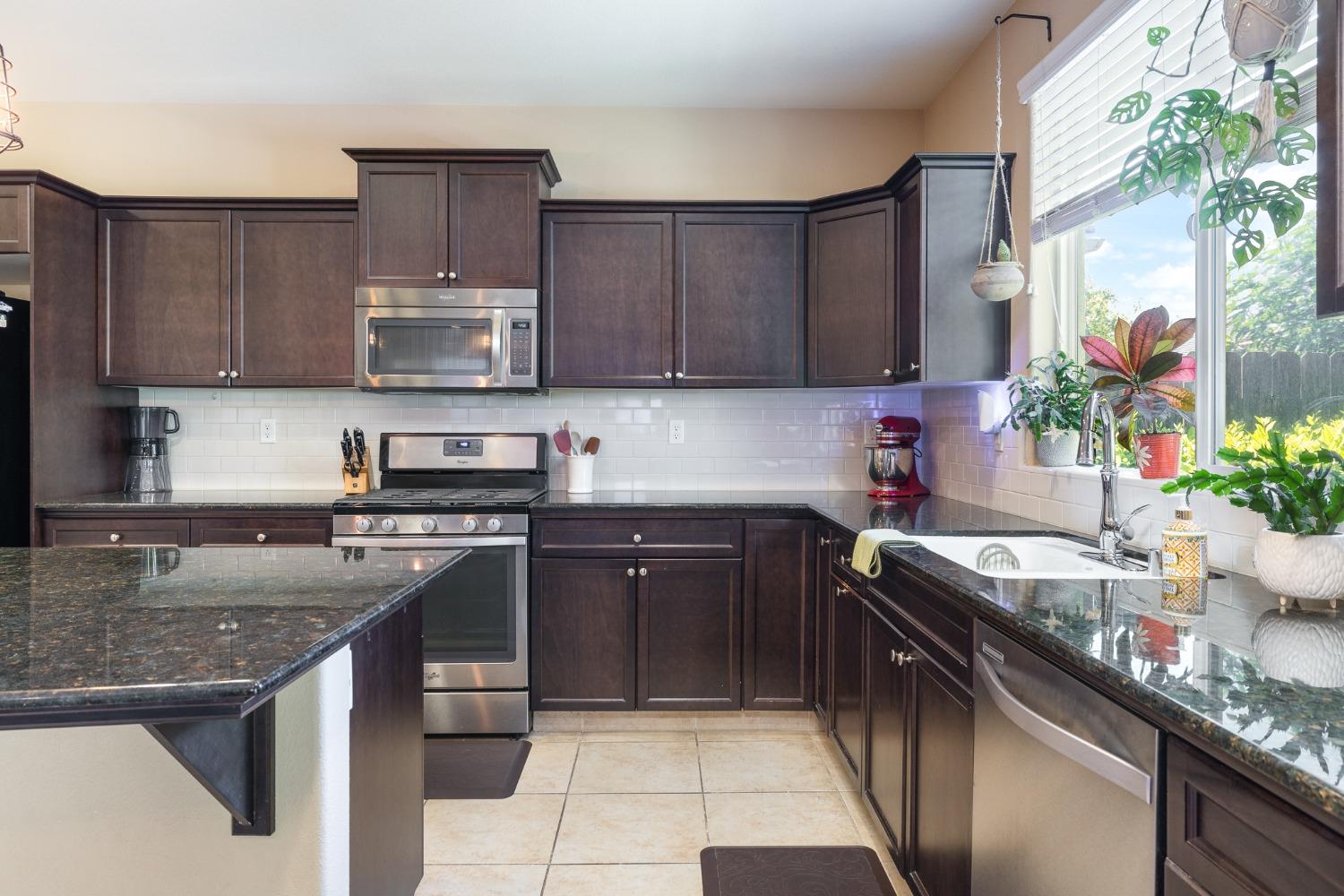 3575 Bellaire Avenue Clovis, CA 93619 - Photo 10 of 34