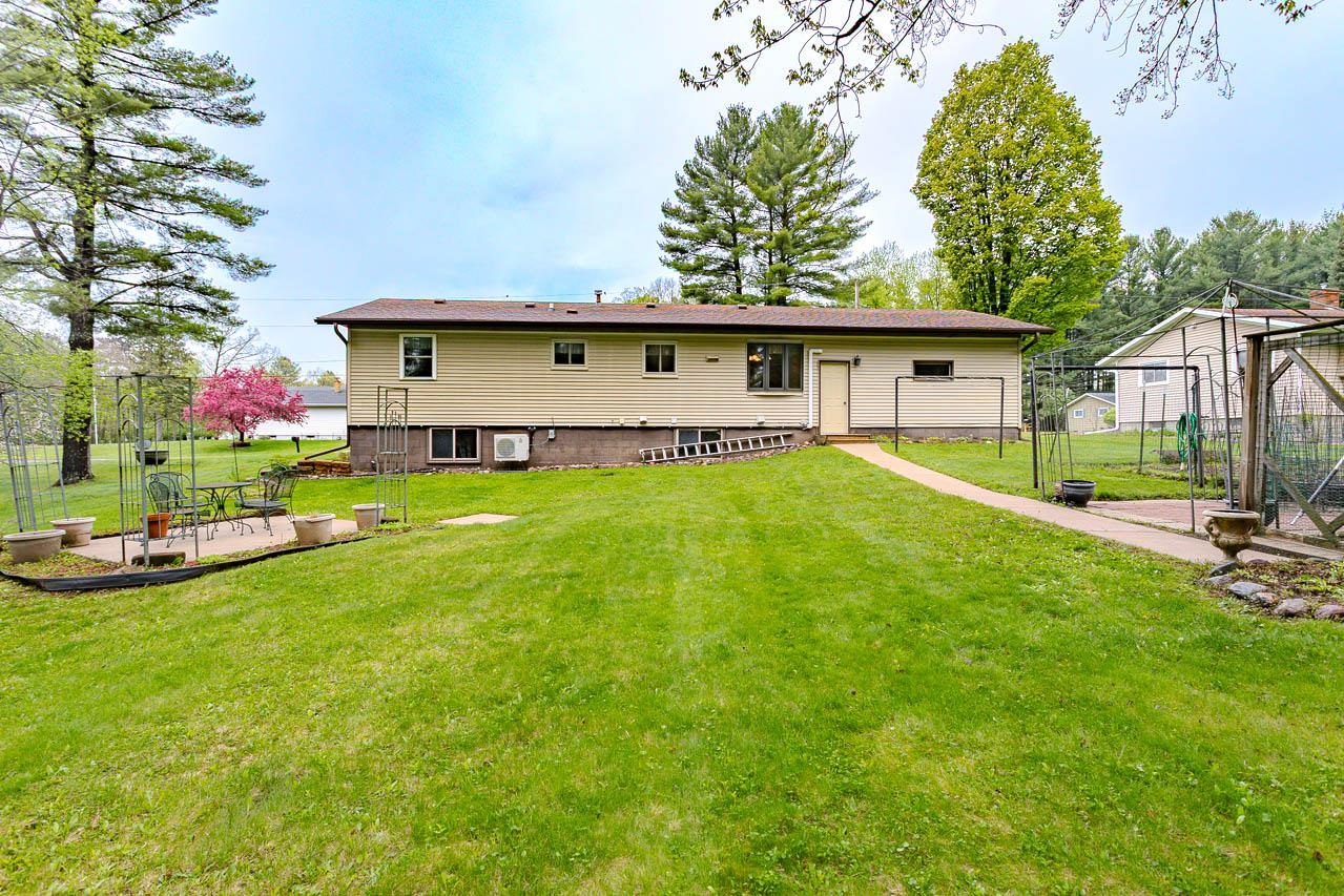 1003 Madison Street Merrill, WI 54452 - Photo 3 of 38