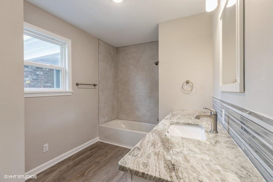 3405 South State Road Davison, MI 48423 - Photo 23 of 27 Main Bathroom