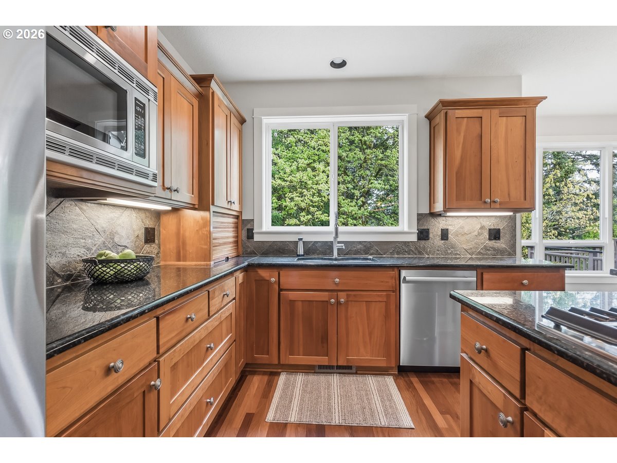8743 Southwest Amicus Terrace Beaverton, OR 97007 - Photo 10 of 46