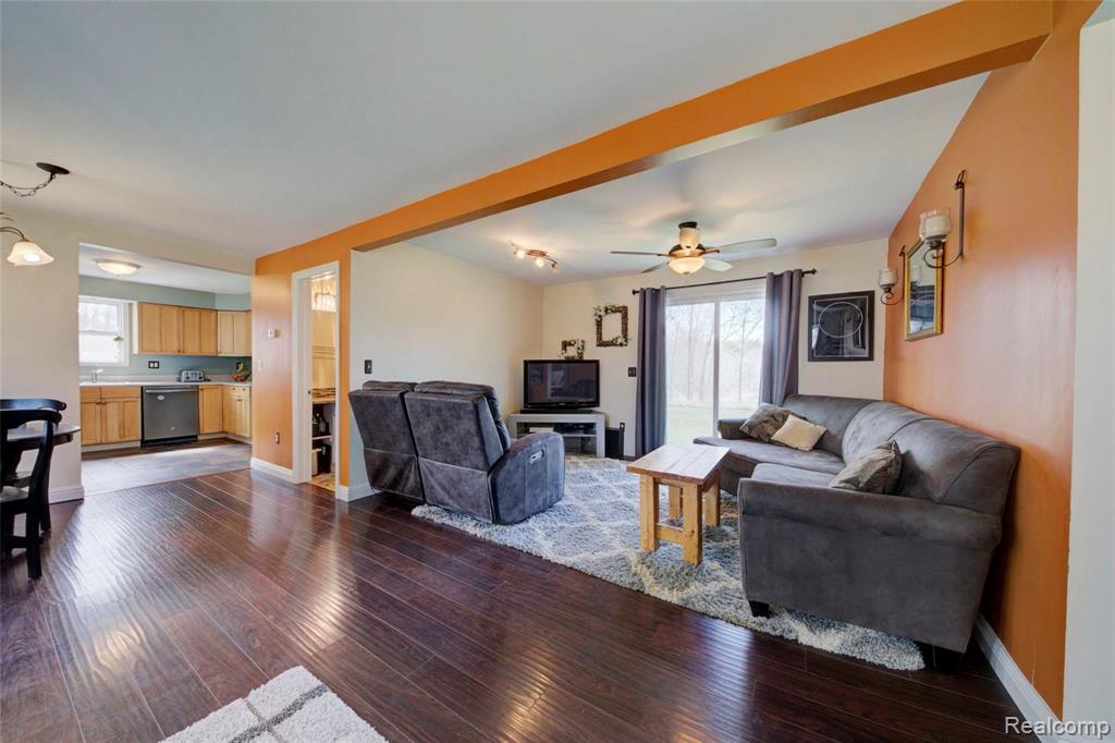 7139 Mabley Hill Road Fenton, MI 48430 - Photo 3 of 35