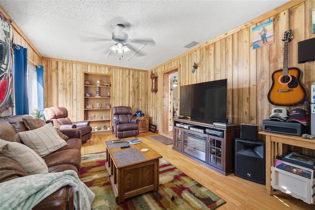 12461 Hobson Simmons Road Lithia, FL 33547 - Photo 38 of 58