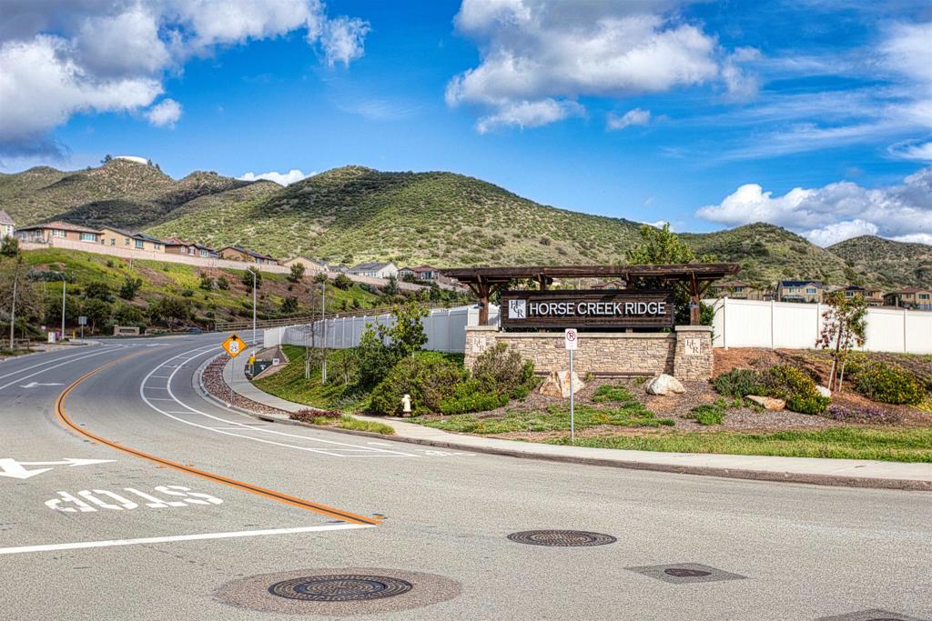 35652 Asturian Way Fallbrook, CA 92028 - Photo 25 of 34 a view of a city with a mountain