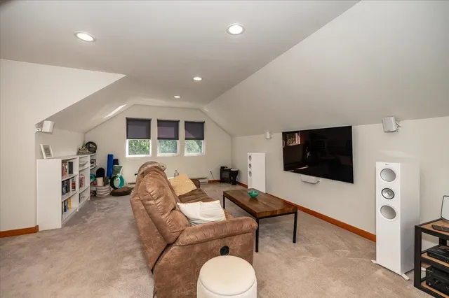 $874,900 | 3239 South Lake Avenue, Duluth, MN 55802