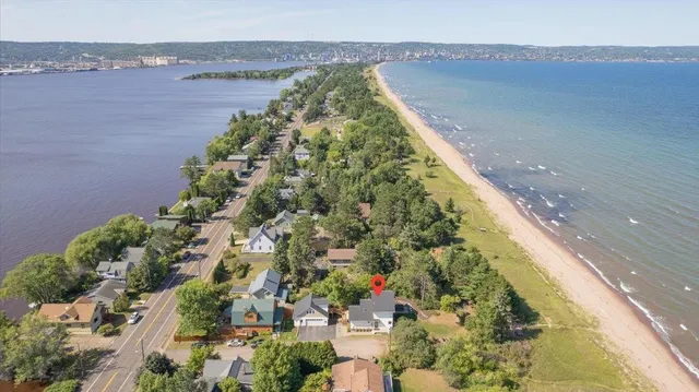 $874,900 | 3239 South Lake Avenue, Duluth, MN 55802