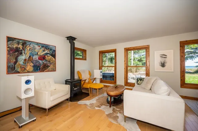 $874,900 | 3239 South Lake Avenue, Duluth, MN 55802