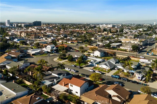 $1,649,000 | 8232 Mandeville Drive, Huntington Beach, CA 92646