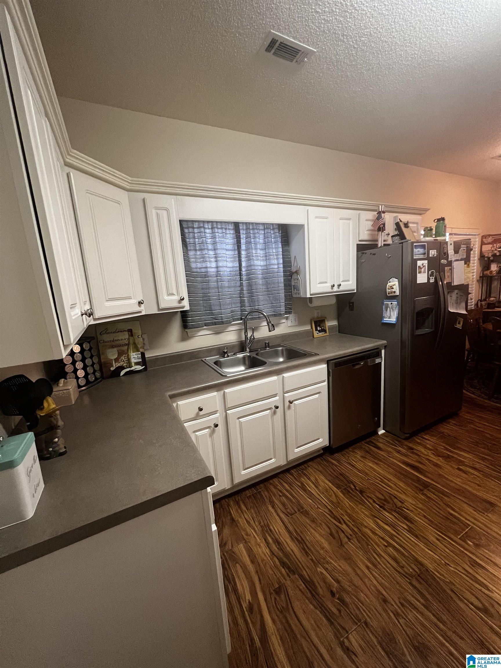 1801 Covington Circle Leeds, AL 35094 - Photo 4 of 23