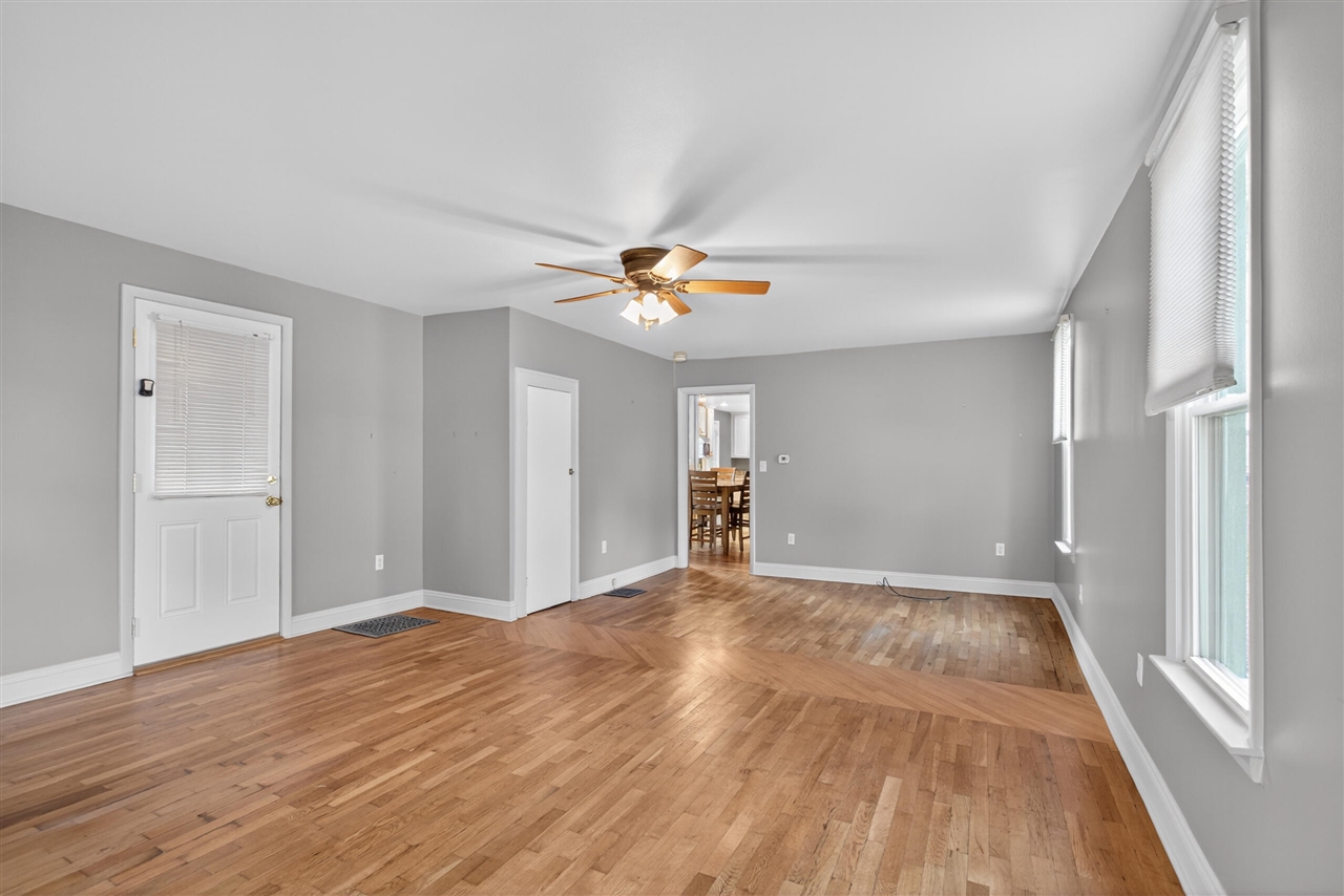 709 Detroit Street Jackson, MI 49201 - Photo 29 of 38