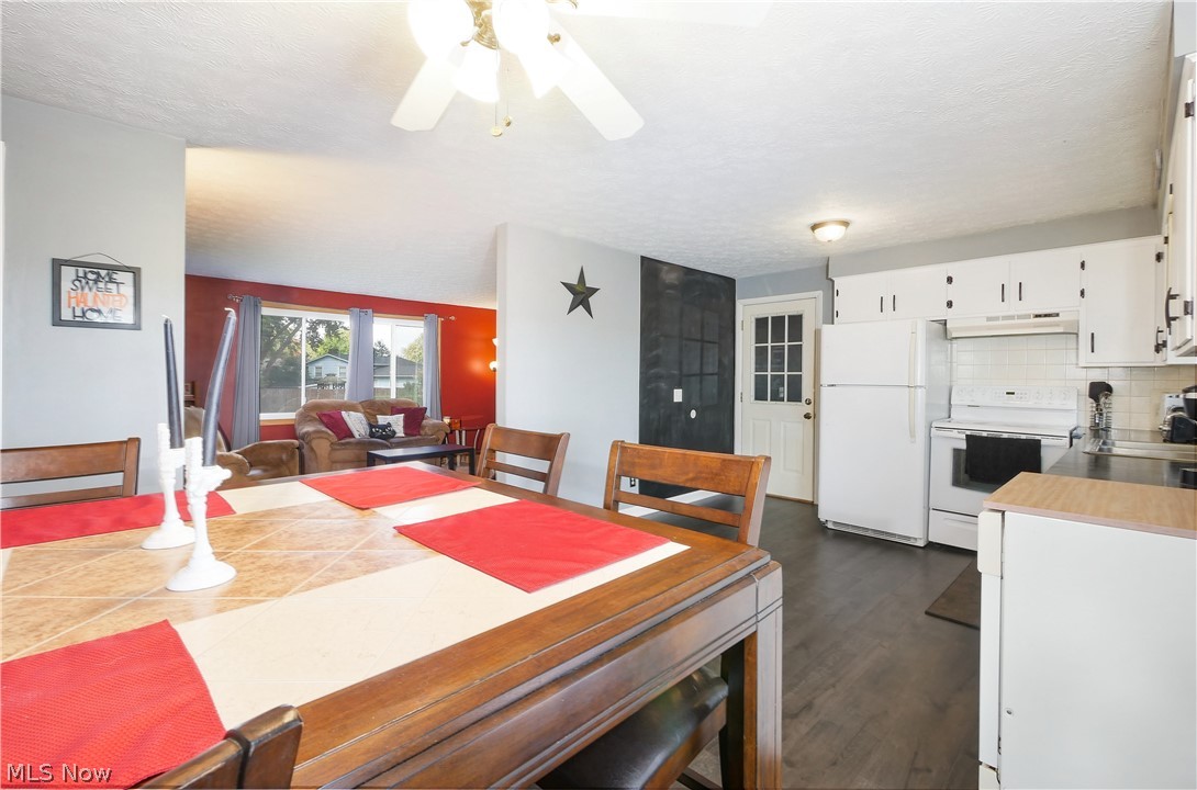 7292 Rolling Ridge Road Northeast Canton, OH 44721 - Photo 12 of 29 Gallery Image 12
