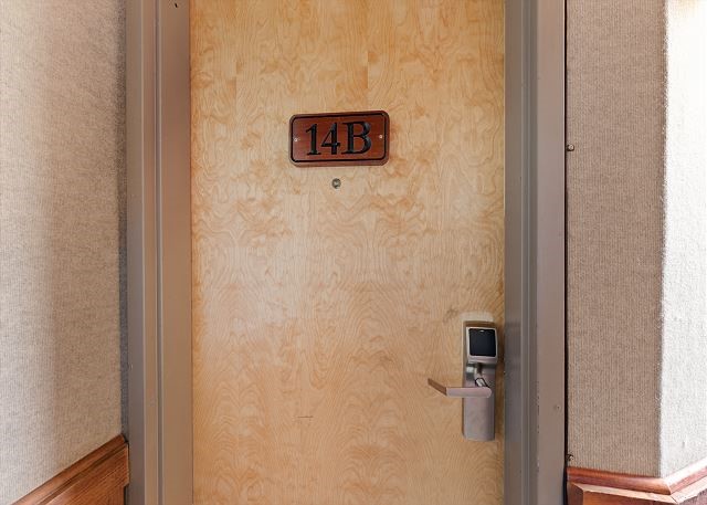 405 4 O Clock Road, Unit 14B Breckenridge, CO 80424 - Photo 27 of 33 Unit entry door