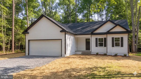 $2,345 | 47 Birch Lane, Colonial Beach, VA 22443