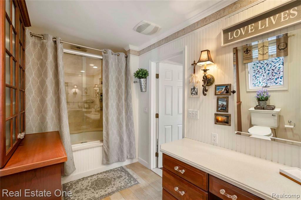 1459 North Rochester Road Rochester, MI 48307 - Photo 21 of 56