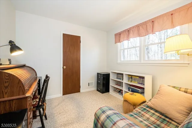 $655,000 | 9 Shadetree Place, Long Valley, NJ 07853