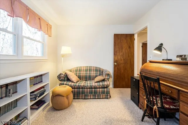 $655,000 | 9 Shadetree Place, Long Valley, NJ 07853