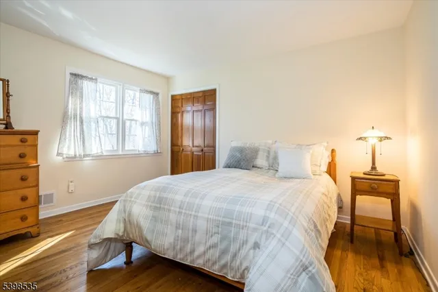 $655,000 | 9 Shadetree Place, Long Valley, NJ 07853