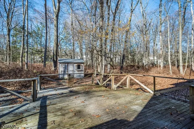 $655,000 | 9 Shadetree Place, Long Valley, NJ 07853