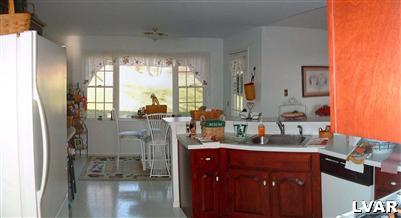 300 Smith Road Bath, PA 18014 - Photo 5 of 7 Kitchen