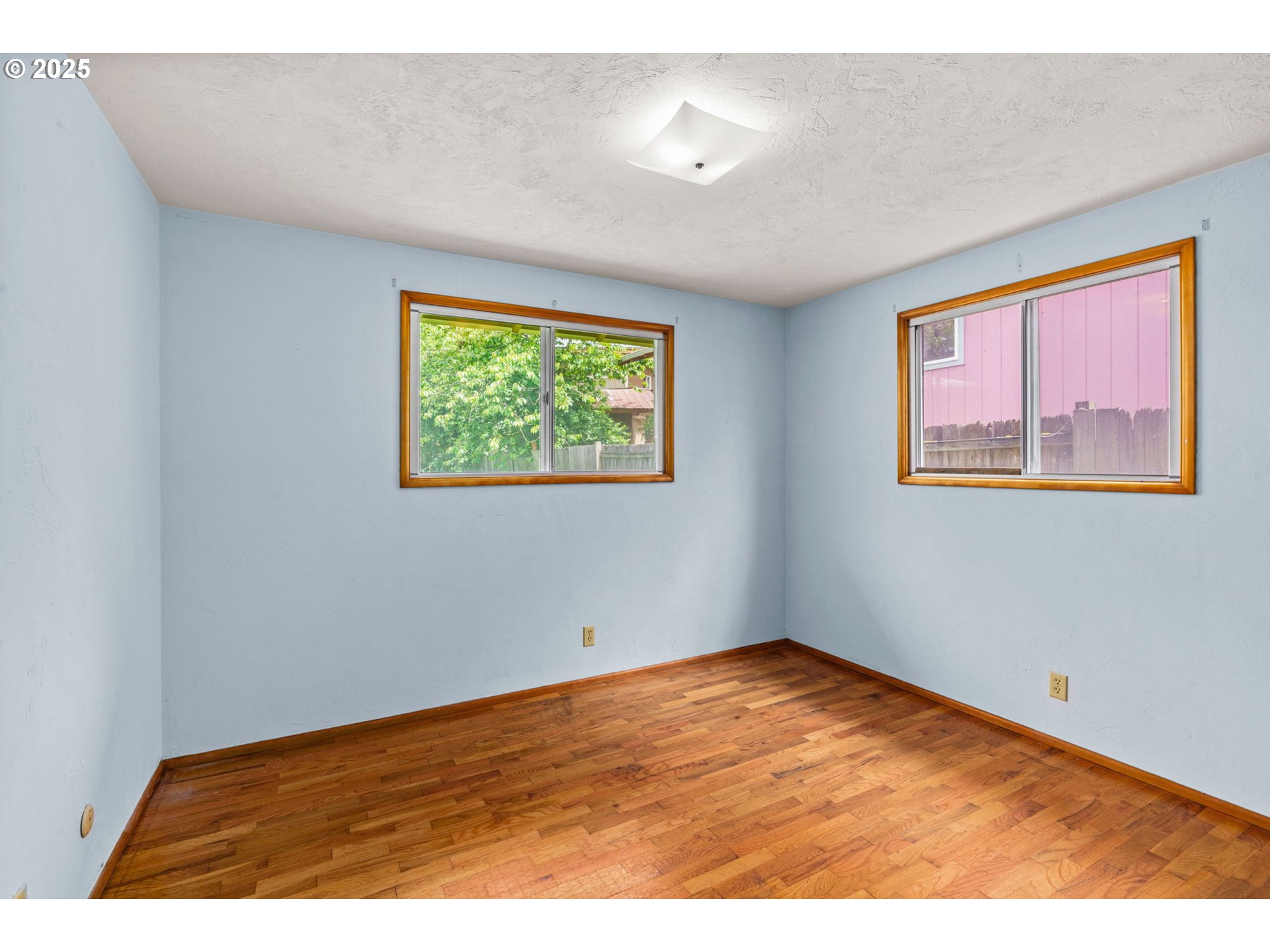 645 West 27th Place Eugene, OR 97405 - Photo 12 of 35