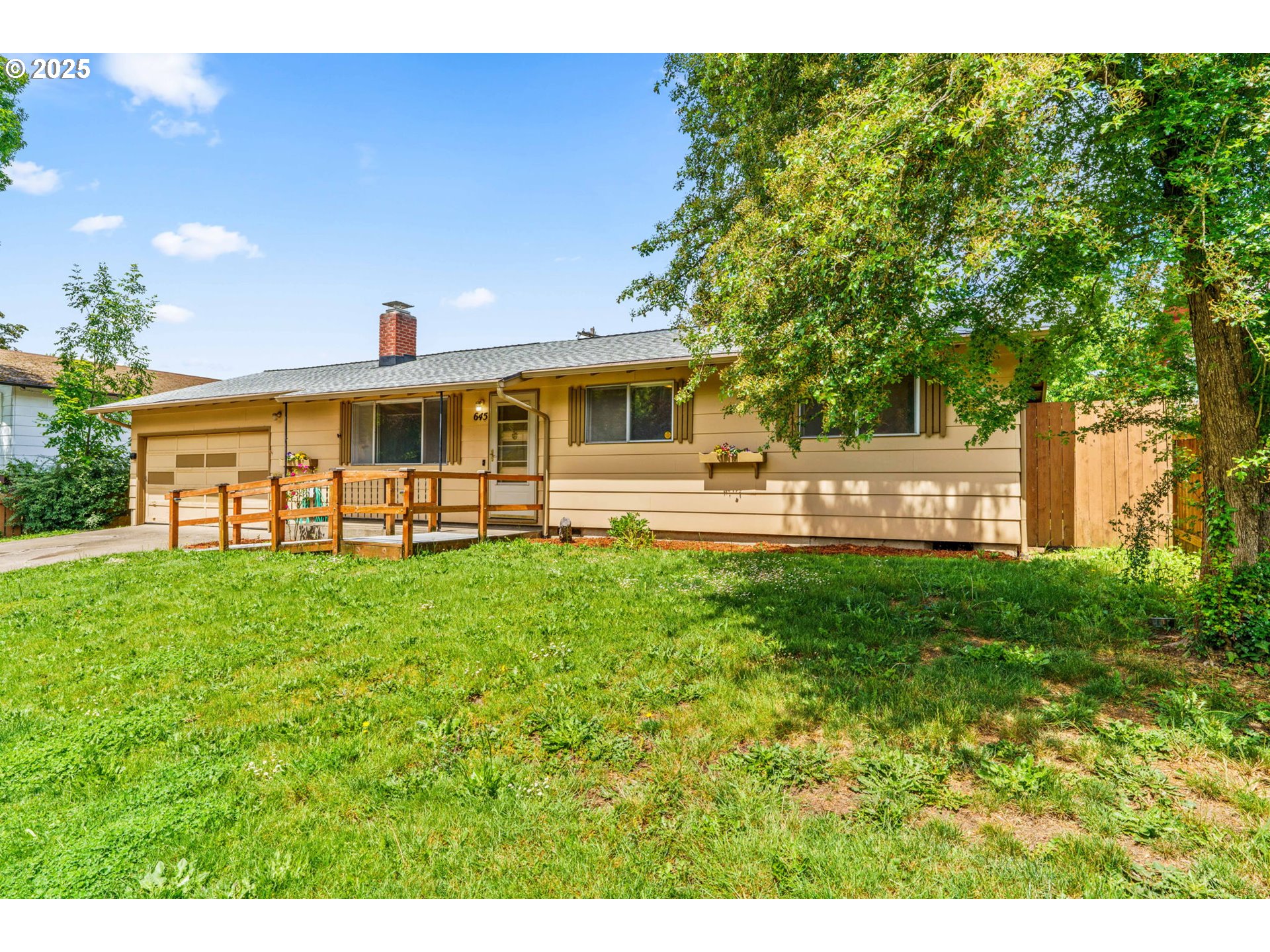 645 West 27th Place Eugene, OR 97405 - Photo 4 of 35