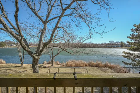 $415,000 | 123 Heather Lane, Streamwood, IL 60107