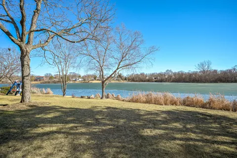 $415,000 | 123 Heather Lane, Streamwood, IL 60107