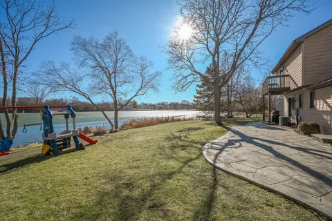 $415,000 | 123 Heather Lane, Streamwood, IL 60107