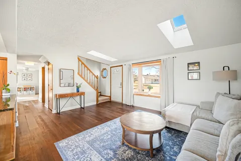 $415,000 | 123 Heather Lane, Streamwood, IL 60107