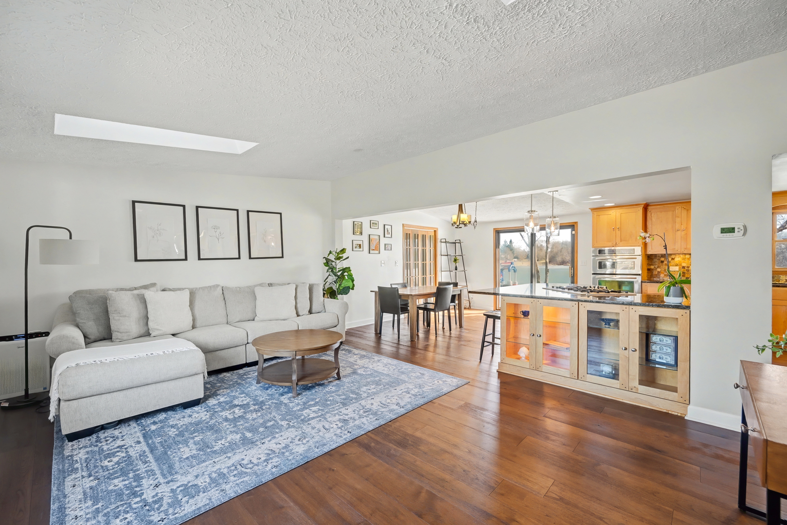 123 Heather Lane Streamwood, IL 60107 - Photo 5 of 31