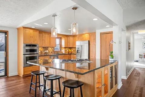 $415,000 | 123 Heather Lane, Streamwood, IL 60107