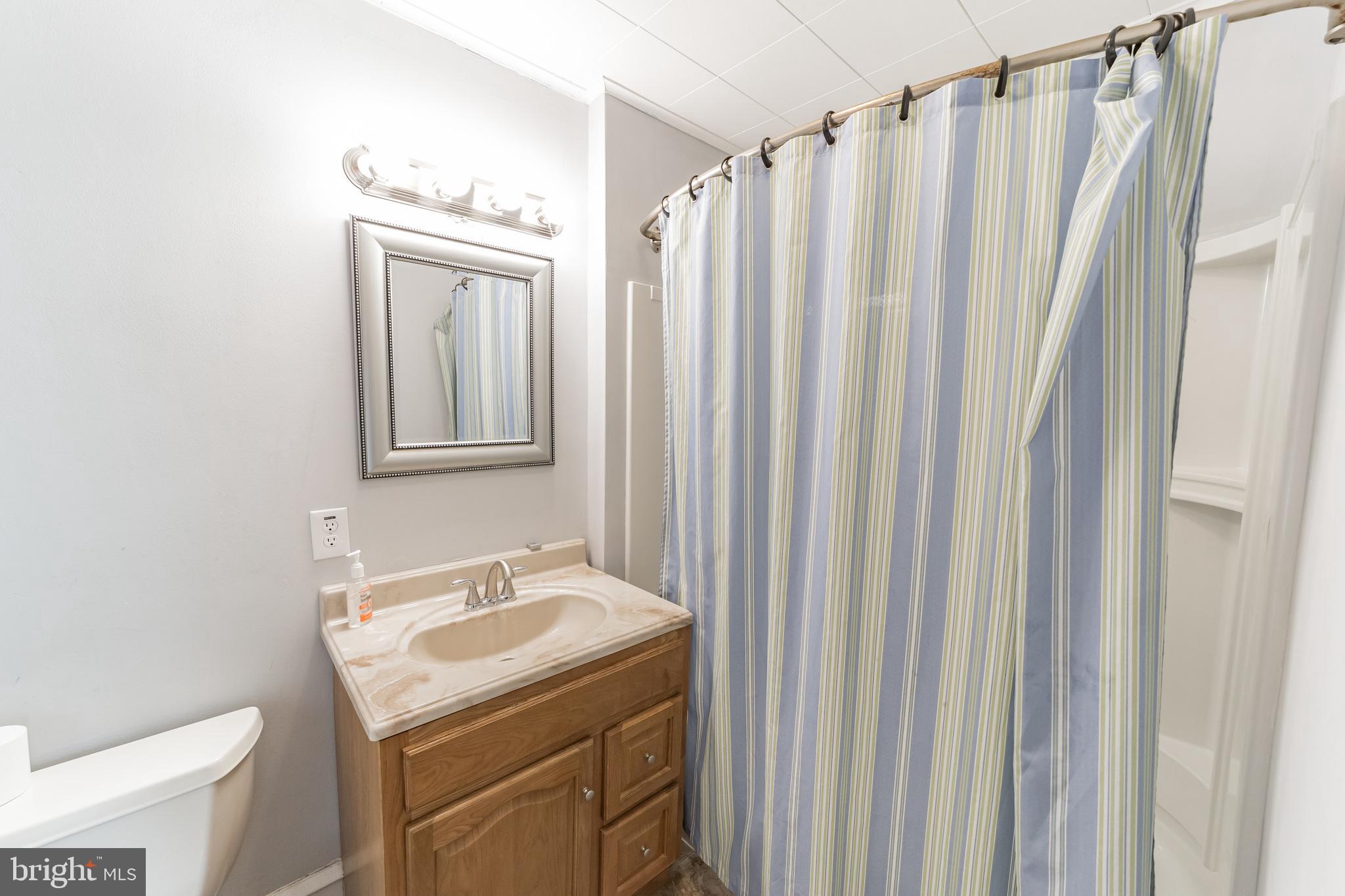 172 Pennapacker Road Collegeville, PA 19426 - Photo 17 of 19 Hall Bath