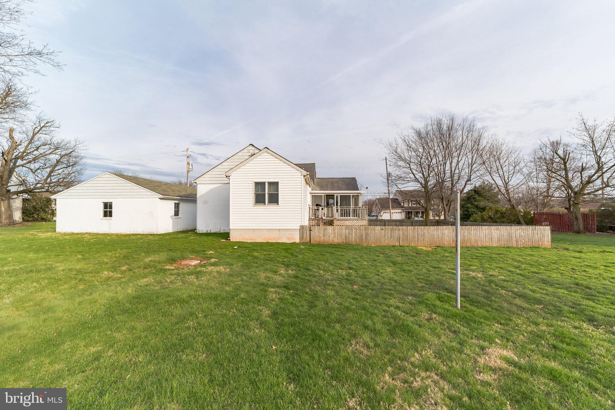 172 Pennapacker Road Collegeville, PA 19426 - Photo 3 of 19 Large one acre lot