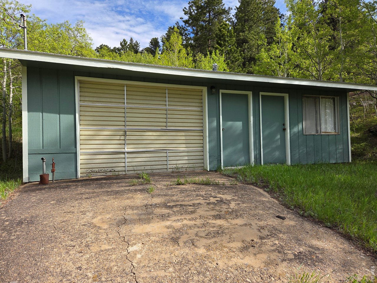 328 North Skinner Road Allenspark, CO 80510 - Photo 11 of 41 Detached Garage