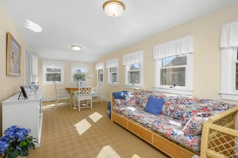 $1,100,000 | 122 Park Avenue, Centerville, MA 02632