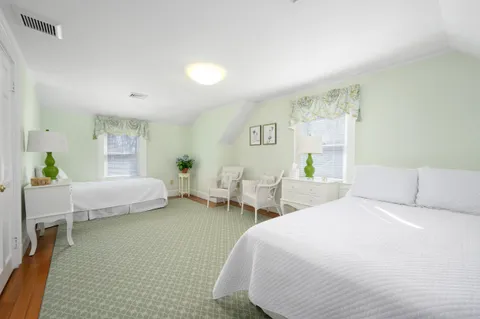 $1,100,000 | 122 Park Avenue, Centerville, MA 02632