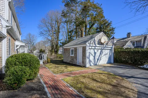 $1,100,000 | 122 Park Avenue, Centerville, MA 02632