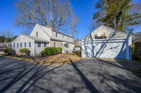 $1,100,000 | 122 Park Avenue, Centerville, MA 02632