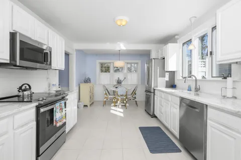 $1,100,000 | 122 Park Avenue, Centerville, MA 02632