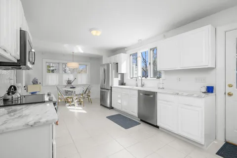 $1,100,000 | 122 Park Avenue, Centerville, MA 02632