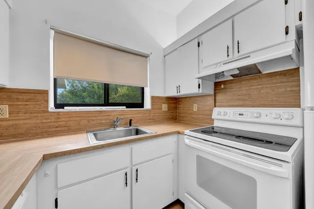 a view of a closet area